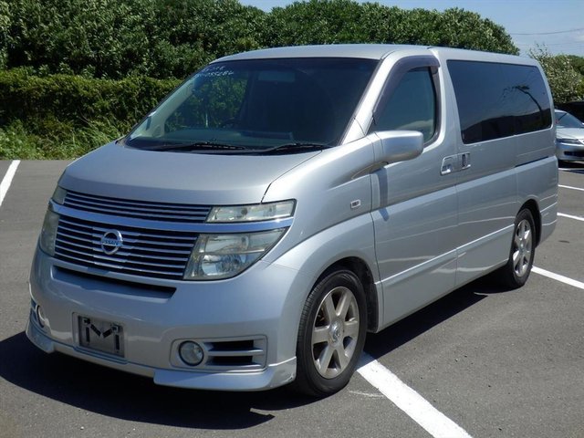 Preview of the first image of Nissan Elgrand 3500cc Direct from Japan.