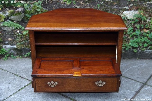 Image 58 of TITCHMARSH & GOODWIN SOLID OAK CORNER TV CABINET DVD STAND