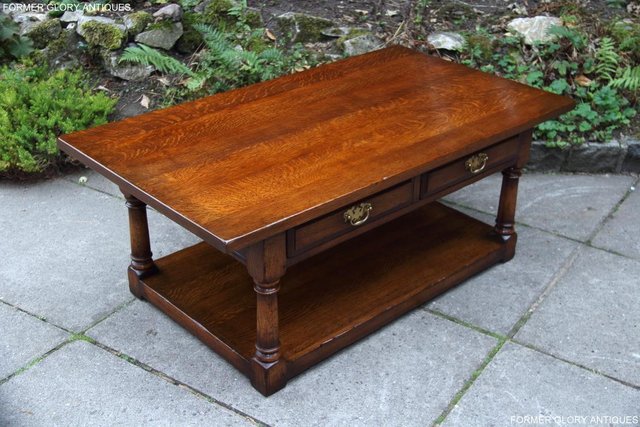 Image 3 of TITCHMARSH & GOODWIN SOLID OAK TWO DRAWER COFFEE WINE TABLE