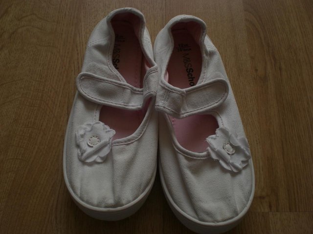 Preview of the first image of Girls White Cotton Shoes/Pumps, size 12.
