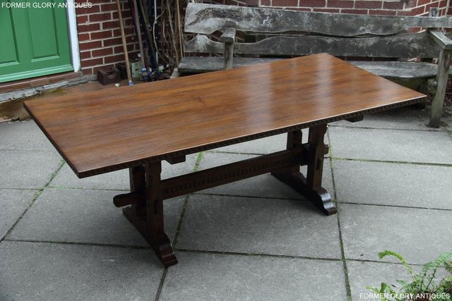 Image 69 of A NIGEL RUPERT GRIFFITHS OAK DINING SET TABLE & SIX CHAIRS