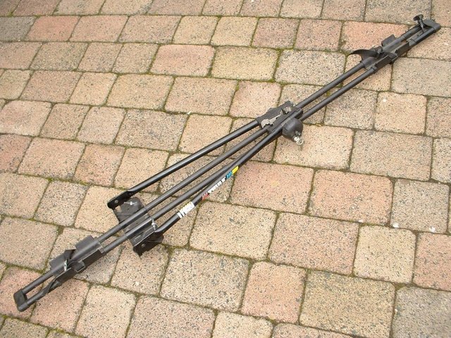 Image 2 of Thule cycle carrier with a key lock