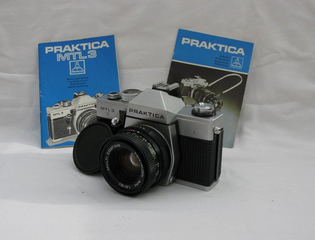Image 3 of Praktica MTL3 Camera with flash and light meter – Vintage