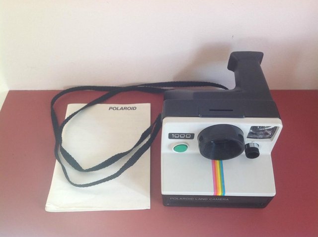 Image 2 of Polaroid 1000 Land Camera for SX-70 Instant Colour Pictures