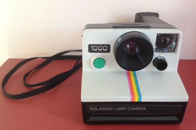 Image 3 of Polaroid 1000 Land Camera for SX-70 Instant Colour Pictures