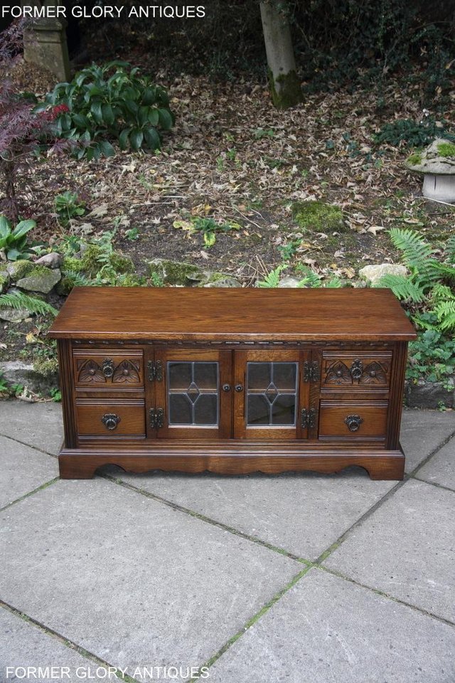 Image 4 of AN OLD CHARM LIGHT OAK TV DVD CABINET BASE STAND HI FI TABLE