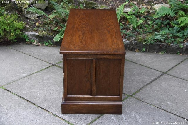 Image 20 of AN OLD CHARM LIGHT OAK TV DVD CABINET BASE STAND HI FI TABLE