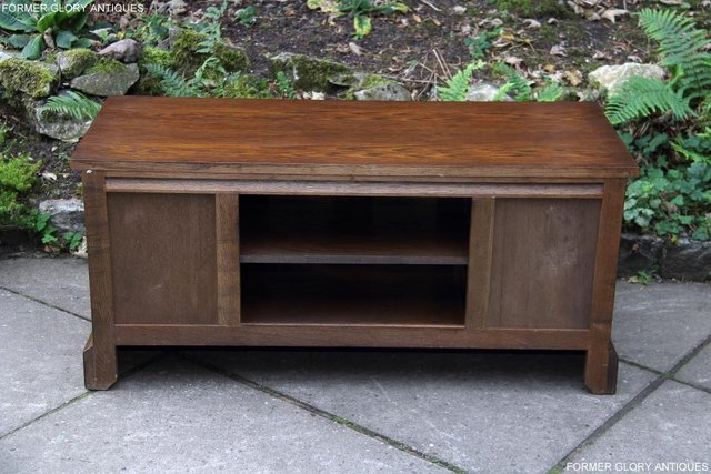Image 22 of AN OLD CHARM LIGHT OAK TV DVD CABINET BASE STAND HI FI TABLE