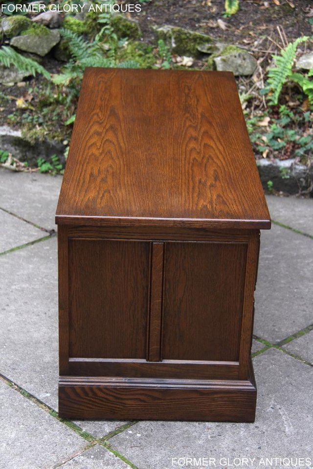 Image 34 of AN OLD CHARM LIGHT OAK TV DVD CABINET BASE STAND HI FI TABLE