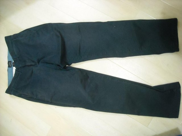 Preview of the first image of GAP KHAKIS Boy's navy Chinos age 14-16.