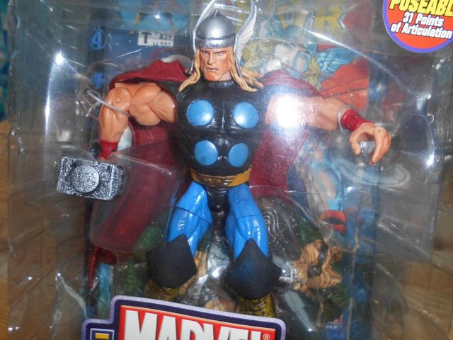 Preview of the first image of MARVEL THOR RARE COLLECTABLE POSEABLE.