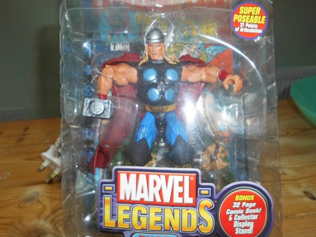 Image 2 of MARVEL THOR RARE COLLECTABLE POSEABLE
