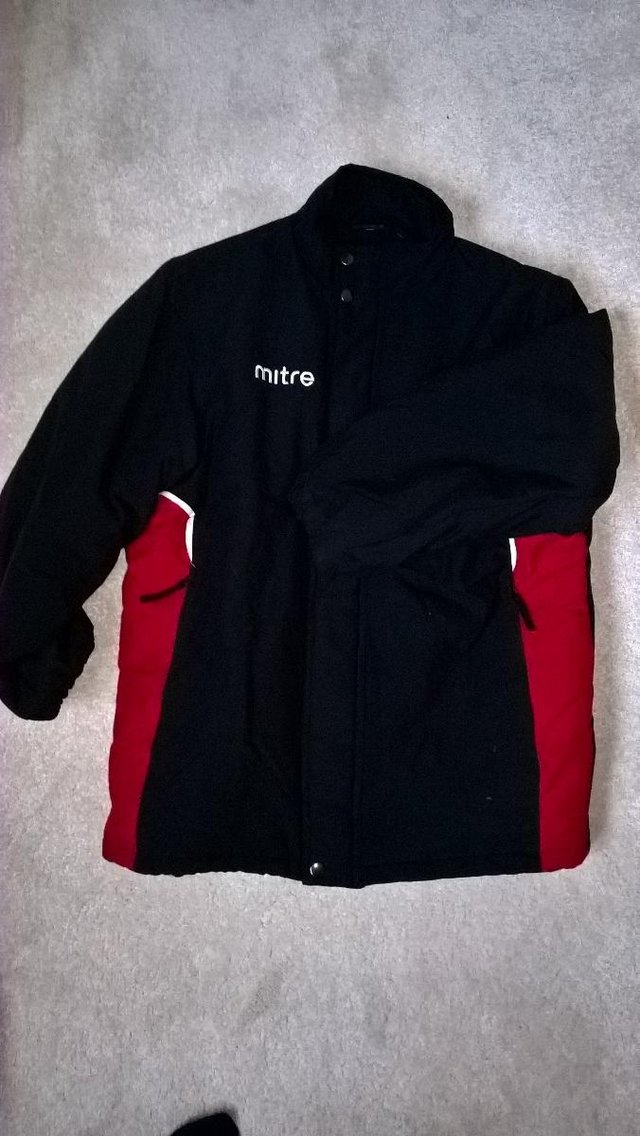 Preview of the first image of Anorak - Mitre Boy's Jacket Black Age 13.