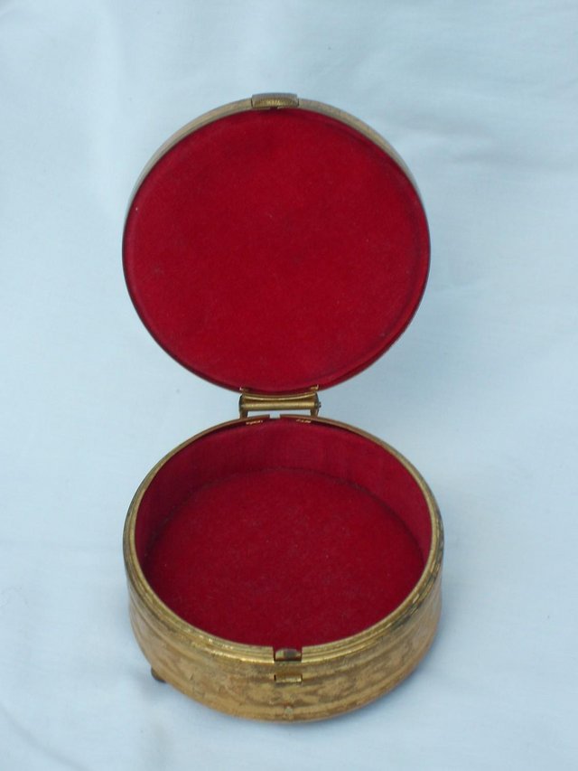 Image 3 of Mid-Century Roses Trinket Box
