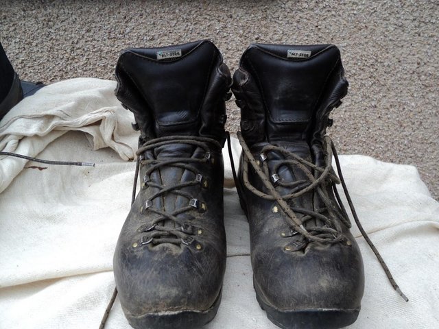 Image 3 of Altberg boots 10.5 EXTRA WIDE