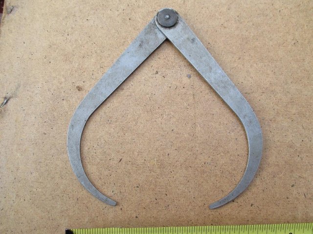 Image 3 of Vintage Engineers Callipers by Moore & Wright