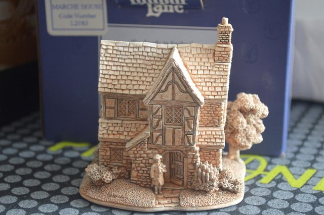 Preview of the first image of Lilliput Lane - Marche House P.Y.O (unpainted).