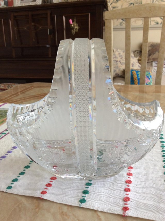Image 3 of Good quality crystal basket