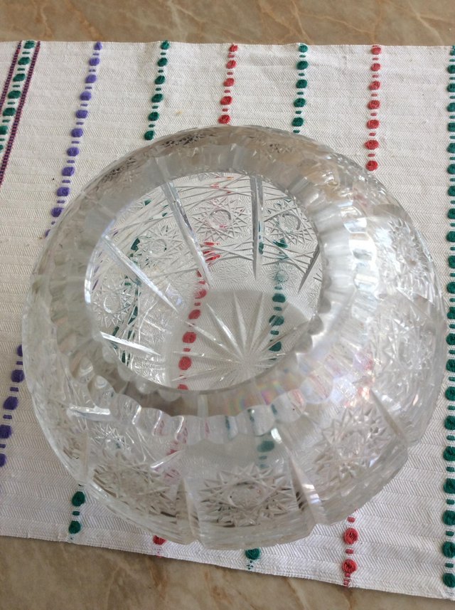 Image 3 of Unusual circular crystal vase, very good quality