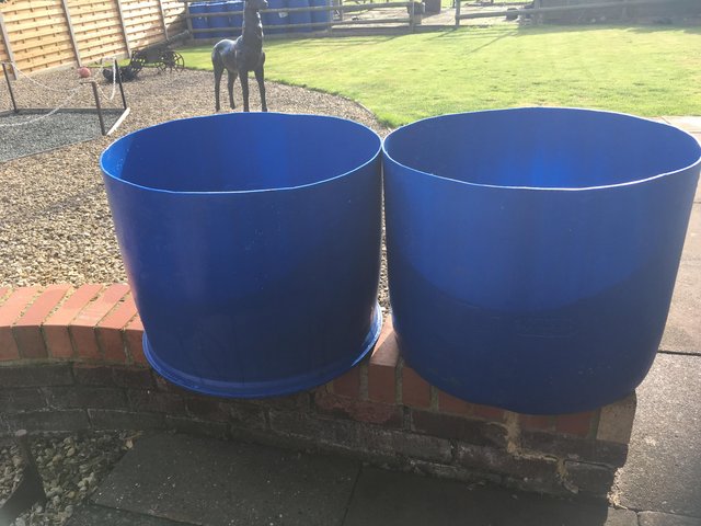 Image 5 of 2x flower tub or horse livestock water tub/bucket
