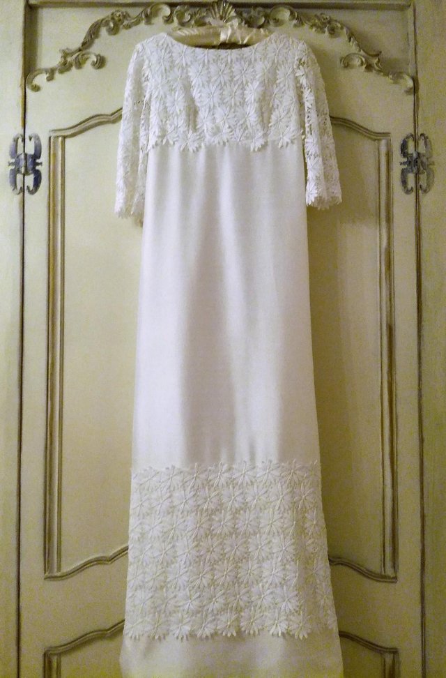 Preview of the first image of VINTAGE BRIDE HARRODS EMENSON WEDDING DRESS 1960 Icon Daisy.