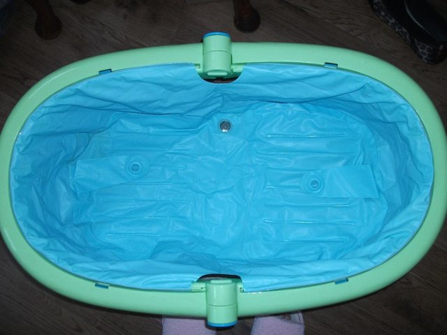 Preview of the first image of FOLDUP BABY BATH.