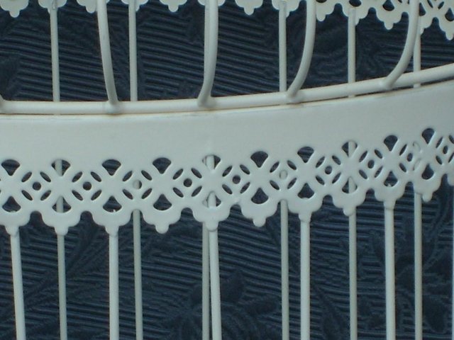Image 6 of Large Decorative Cream Metal Bird Cage