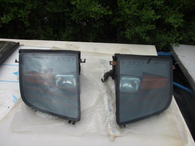 Preview of the first image of Headlights Ferrari F40.