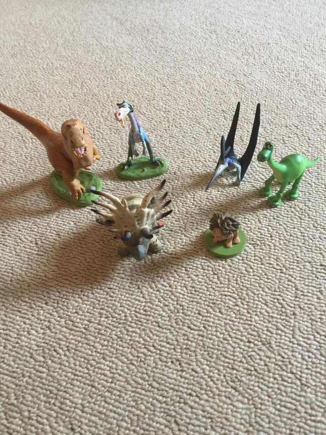 Preview of the first image of The Good Dinosaur set of figures.