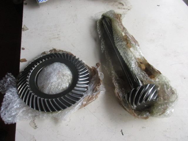 Image 2 of Crown wheel and pinion 14x45 for Ferrari 512 TR