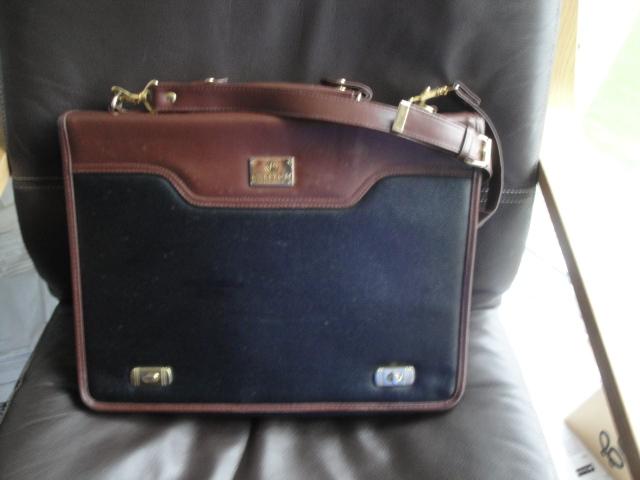 Image 3 of Carlton Black & Brown Briefcase (Ref L1344)