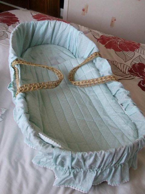 Image 3 of Baby's Moses basket with bedding