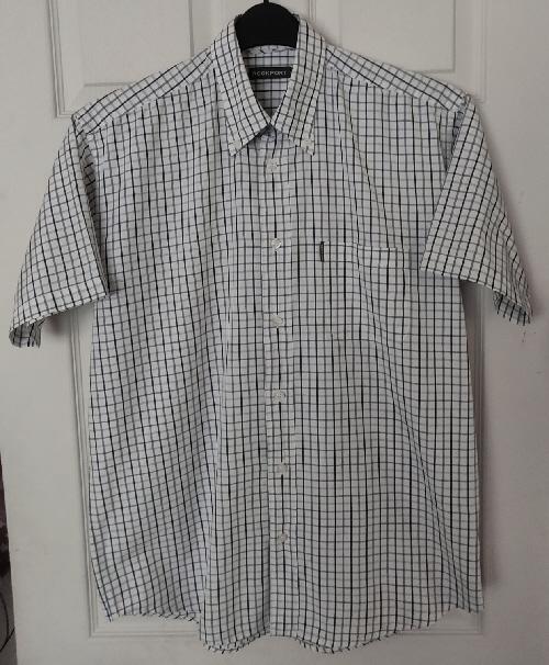 Preview of the first image of Men's Black & White Check Shirt By Rockport - Size M.   B13.