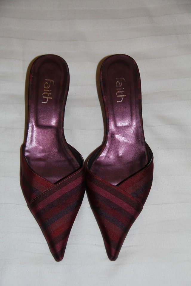 Image 4 of Faith Burgundy Striped Fabric Shoes – Size 5 / 38