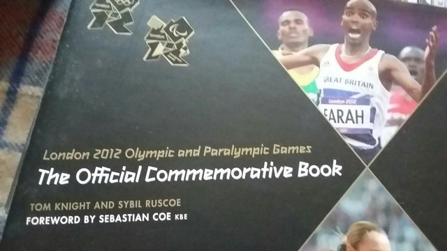 Preview of the first image of London 2012 Olympic & Paralympic Games : Commemorative Book.