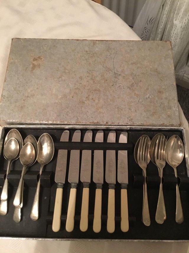 Preview of the first image of Cutlery Set.