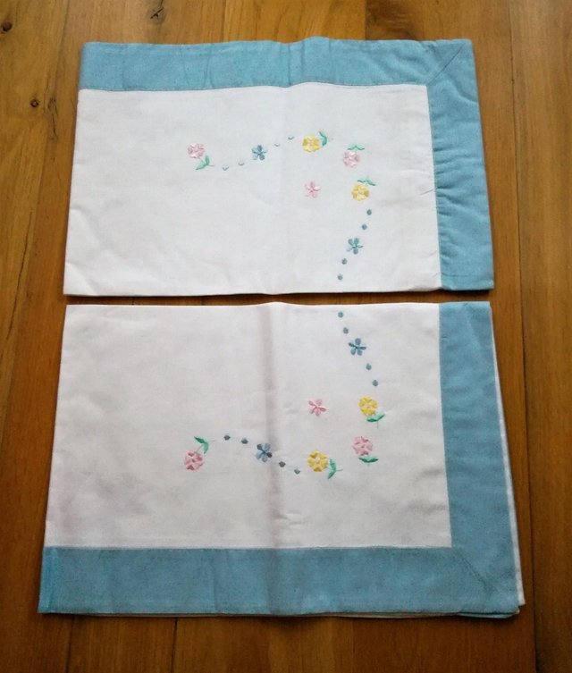 Image 3 of NEW PAIR COTTON PILLOW CASES 2 White Blue Embroidered