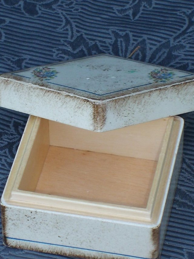 Image 4 of Vintage Florentine Painted Wood Box