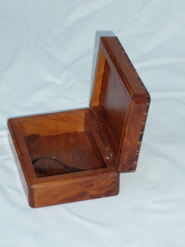 Image 4 of Vintage Hand Crafted Burr Wood & Metal Inlay Box