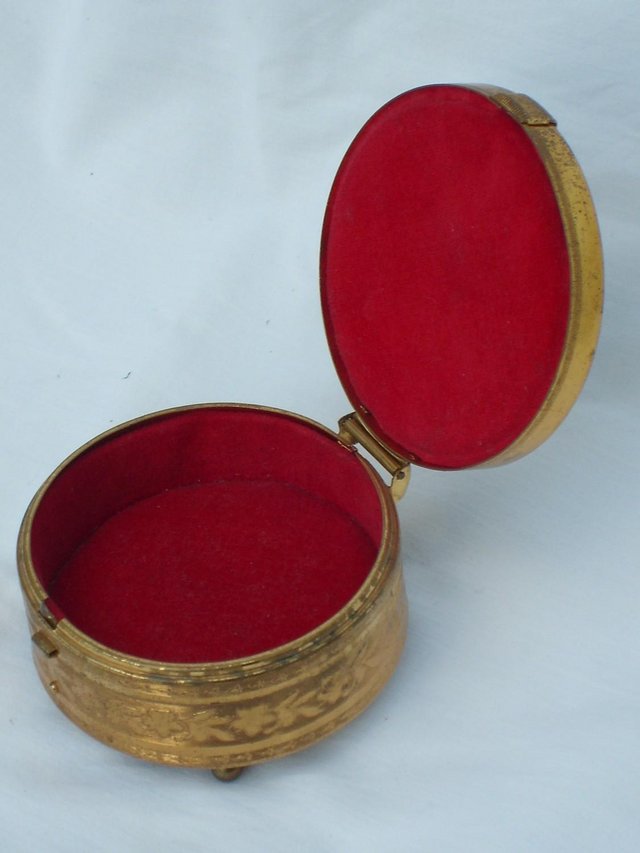 Image 4 of Mid-Century Roses Trinket Box