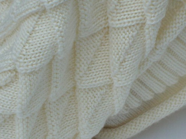 Image 5 of AMERICAN APPAREL Large Cream Knitted Beanie NEW!