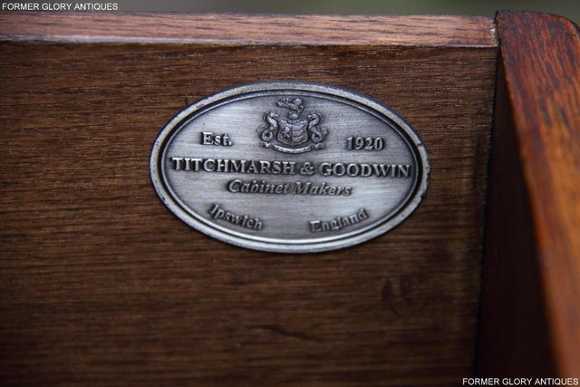Image 44 of A TITCHMARSH AND GOODWIN SOLID OAK ELM DRINKS WINE CABINET