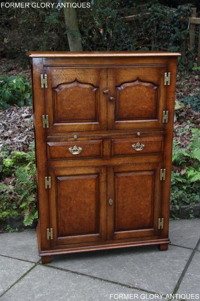 Image 50 of A TITCHMARSH AND GOODWIN SOLID OAK ELM DRINKS WINE CABINET