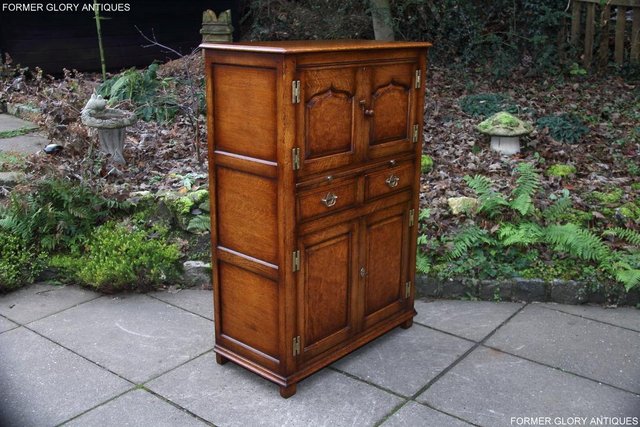 Image 62 of A TITCHMARSH AND GOODWIN SOLID OAK ELM DRINKS WINE CABINET