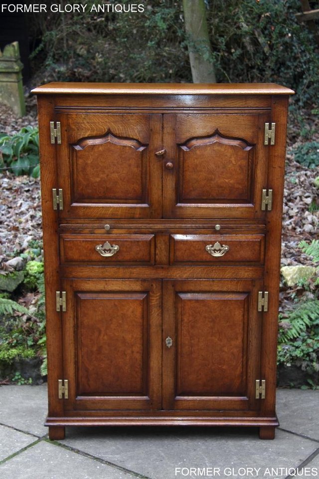 Image 74 of A TITCHMARSH AND GOODWIN SOLID OAK ELM DRINKS WINE CABINET