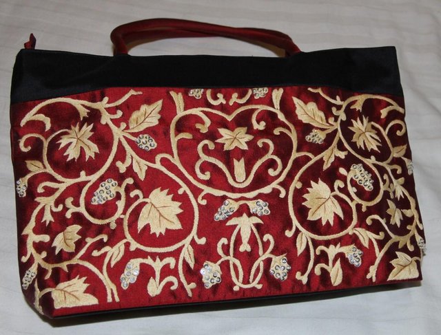 Image 5 of Red Silk Handbag With Embroidery and Sequins