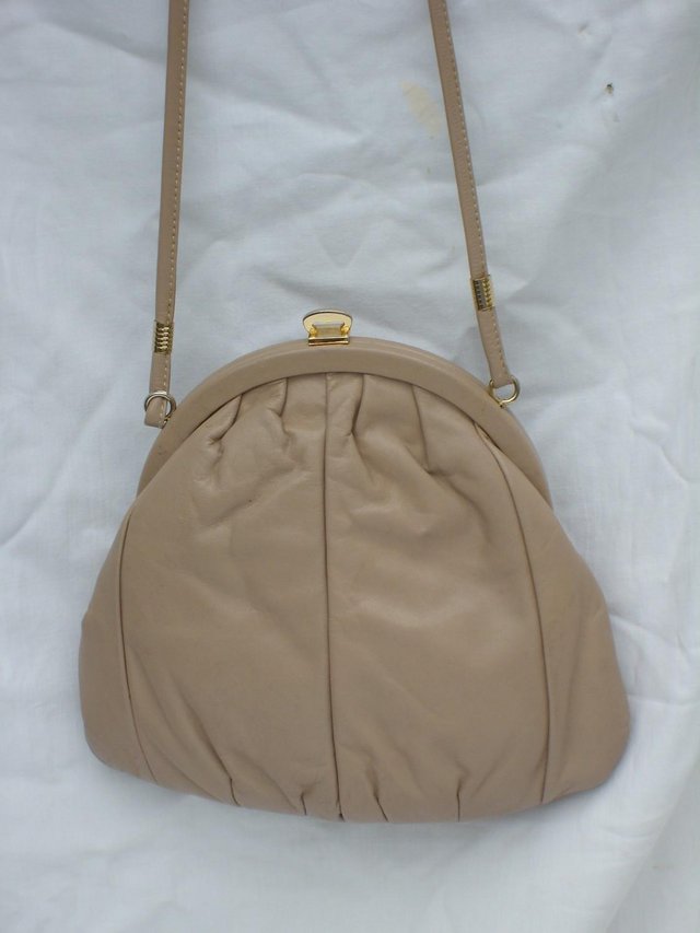 Image 6 of MILANO Vintage Beige Leather Snap Top Handbag