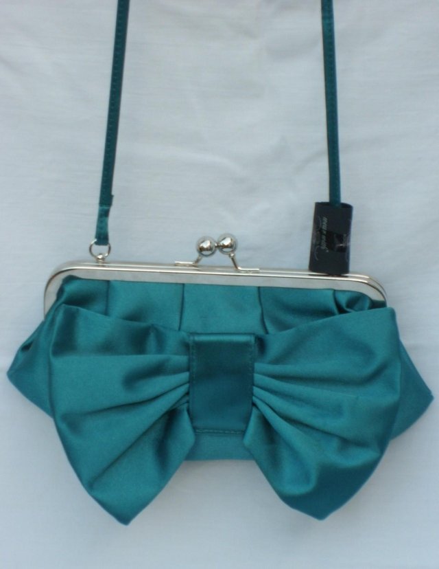 Image 5 of NEW LOOK Green Cross Body Bow Bag NEW