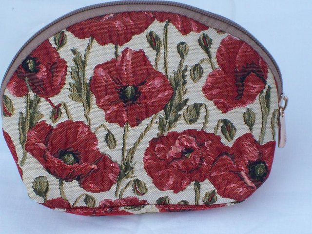 Image 3 of SIGNARE Poppy Tapestry Cosmetic Bag – NEW!
