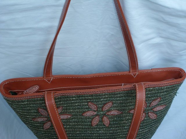 Image 4 of Green Straw Bucket Shopper Bag/Handbag